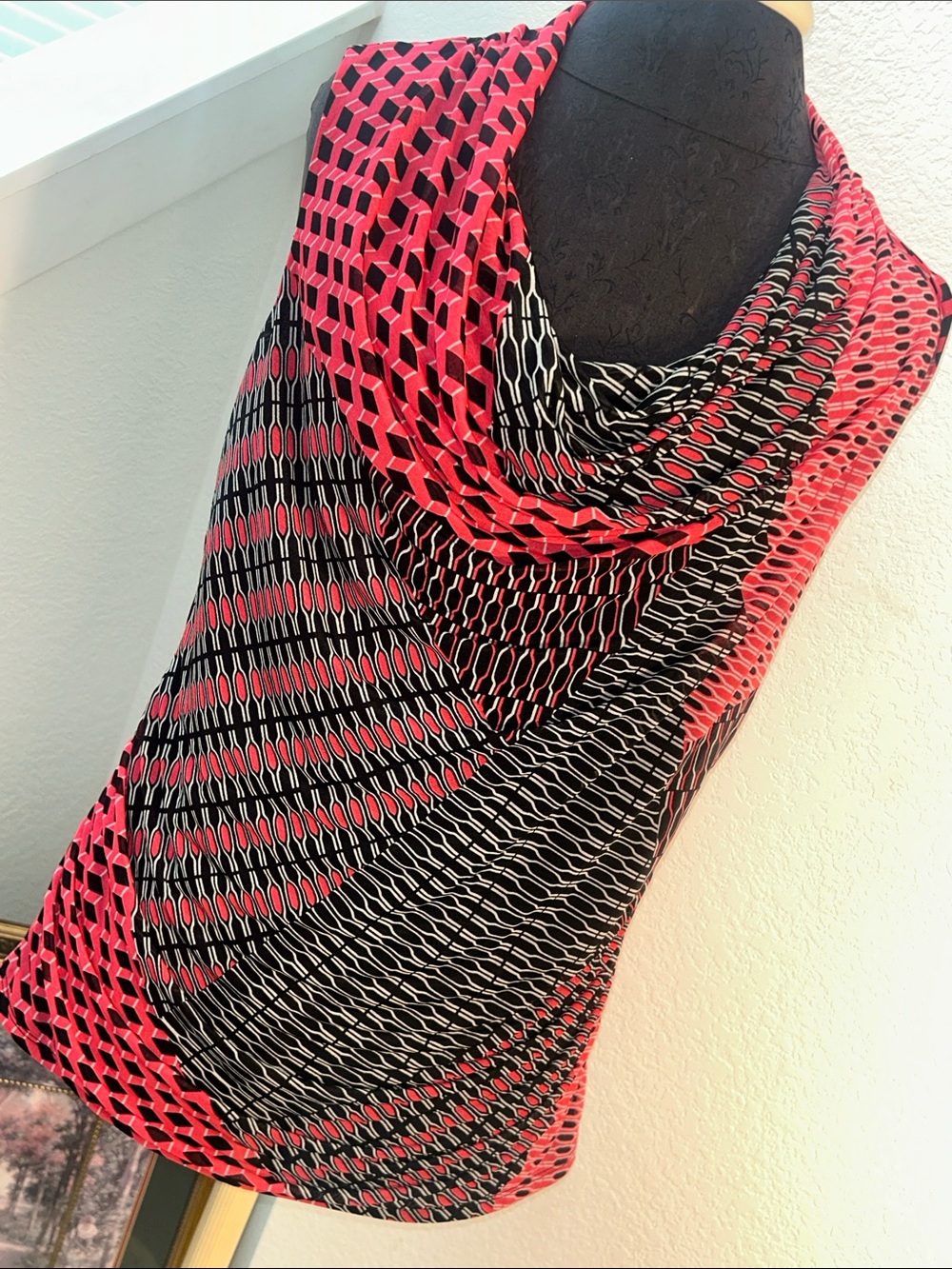 Dana Buchman Pink & Black Geometric Sleeveless Top